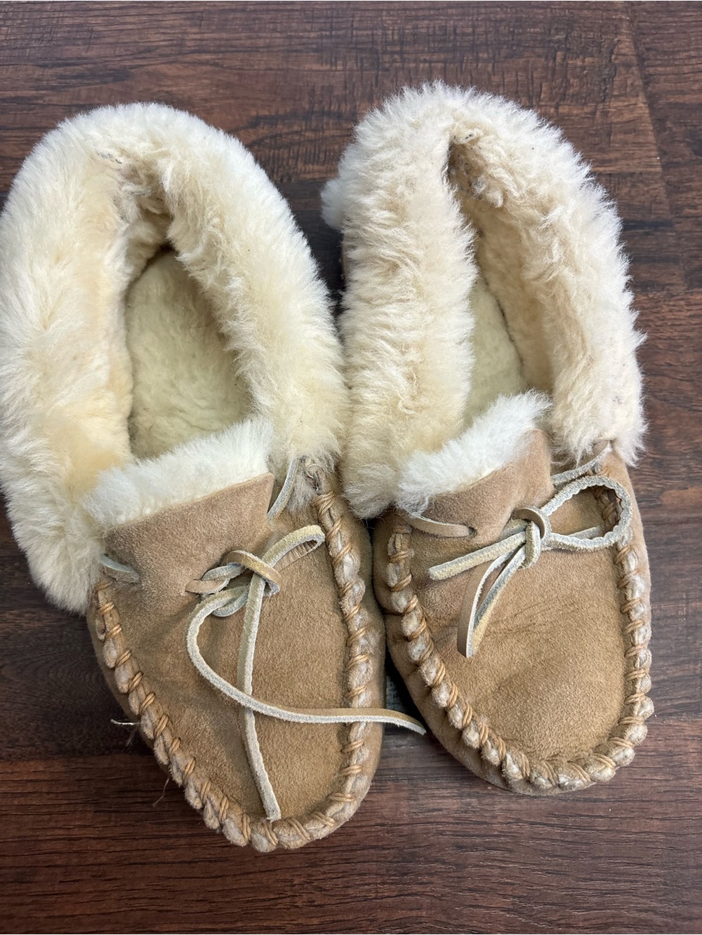 L.L.Bean Wicked Good Moccasins L.L. Bean Chestnut Suede Moccasin size 7